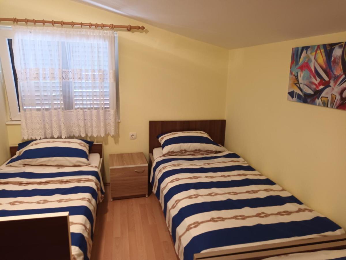 Apartman Zlata Apartment Vir Exterior photo